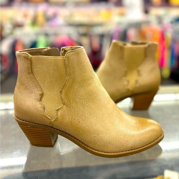 Sonoma Ladies 8 Taupe Booties NEW - Picture 1 of 5